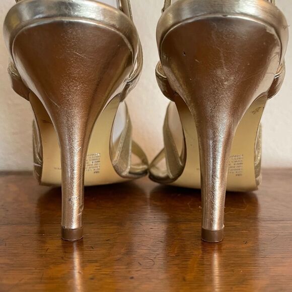 Liz Claiborne Gold Heels - Picture 7 of 9